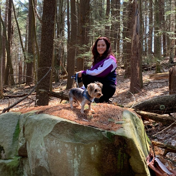 Meet your Posher, Jessica - Picture 3 of 3